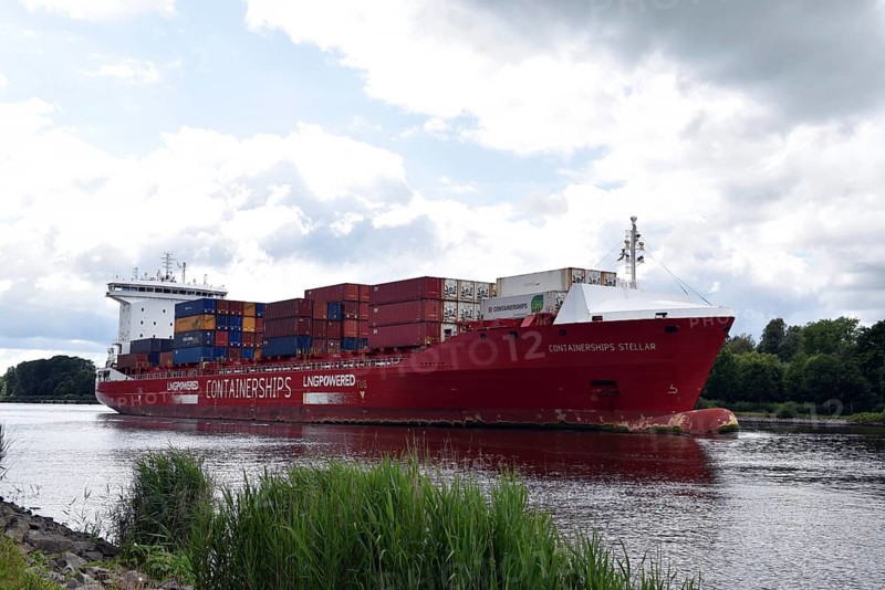 Container ship STELLAR in the Kiel Canal, Kiel Canal, Kiel Canal, Schleswig-Holstein, Germany