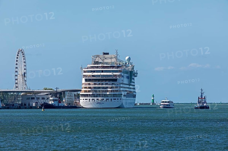 Cruise ship AIDA mar moored at the quay wall, Warnow, Warnemünde, Rostock, Mecklenburg-Vorpommern, Germany