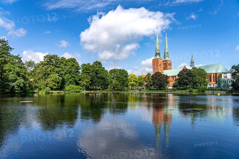Mill pond and Lübeck Cathedral, Hanseatic City of Lübeck, Schleswig-Holstein, Germany