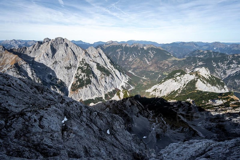 Mountain panorama from the summit of the Gamsjoch, view of Laliderer Tal and Rißtal with summit Laliderer Falk, Rißtal in the Eng, Karwendel, Tyrol, Austria