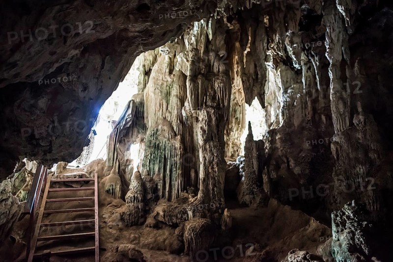 Pra Kai Petch Cave, stalactite cave, Cheow Lan Lake, Khao Sok National Park, Phang Nga, Surat Thani, Thailand