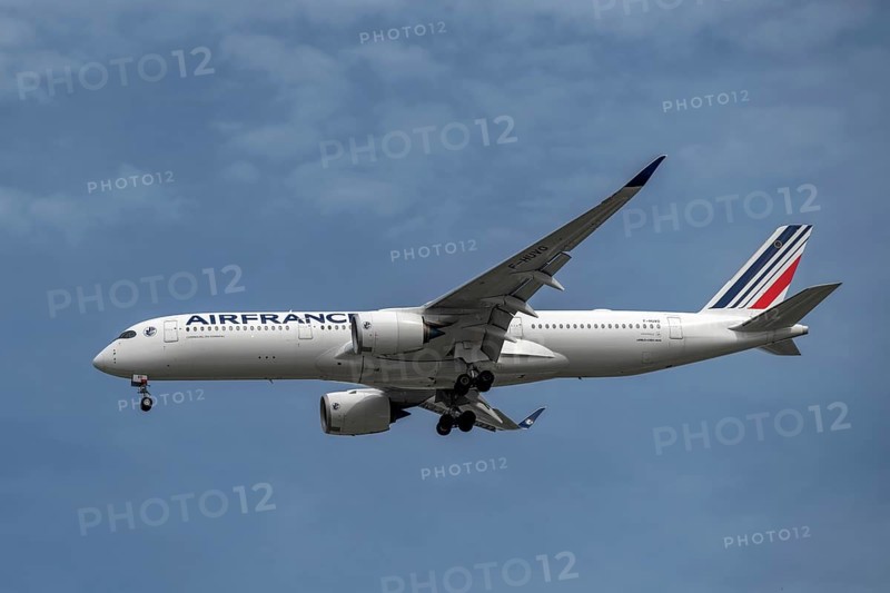 Aircraft Air France, F-HUVO, Airbus A350-900