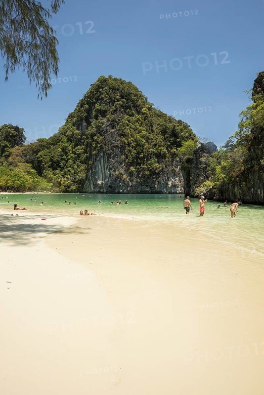 Sandy beach beach and rocks, Koh Hong, Hong Island, Thanbok Khoranee National Park, Krabi, Andaman Sea, Thailand