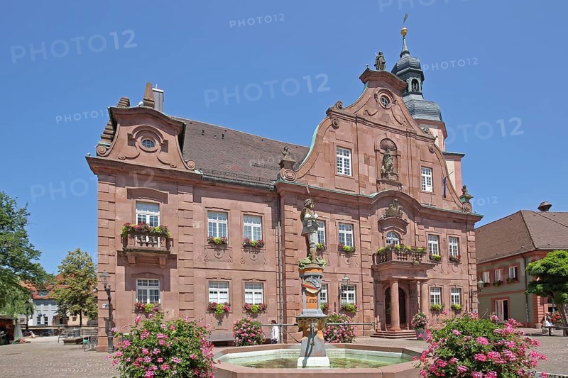 Baroque town hall built in 1738 with market fountain, St George's Fountain, St George, sculpture, water basin, floral decoration, market square, Ettlingen, Black Forest, Northern Black Forest, Baden-Württemberg, Germany