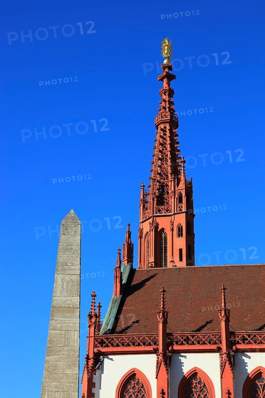 Obelisk, market fountain in the shape of an obelisk, Marienkapelle on the Würzburg market square, Würzburg, Lower Franconia, Bavaria, Germany
