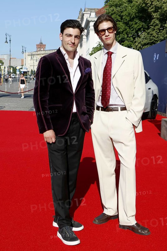 Guest and Bert Heldt (opera.bert Influencer Instagram) arriving at Charles Gounod's Roméo et Juliette after William Shakespeare at the Staatsoper für Alle on Bebelplatz in Berlin on 21 June 2025