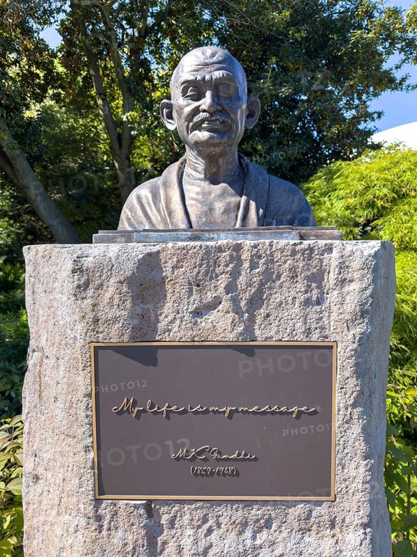Bronze figure of Mahatma Gandhi in the park of the Seattle Space Needle, Seattle, Washington, USA, North America
