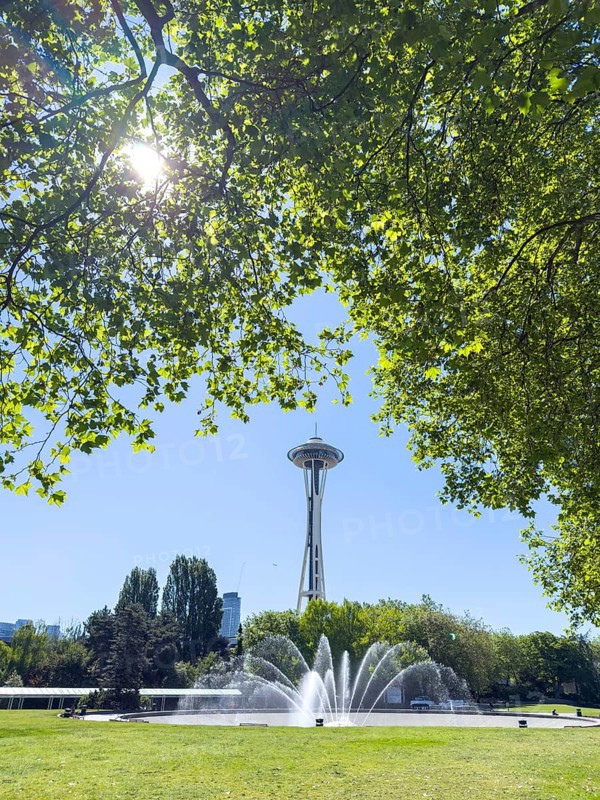 Fountain of the International Fountain with Space Needle in the background, Seattle, Washington, USA, North America