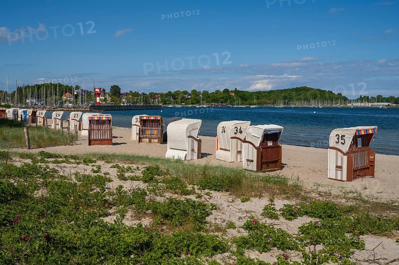 Beach chairs on the sandy beach, Kurstrand, Eckernförde, Baltic Sea, Schleswig-Holstein, Germany