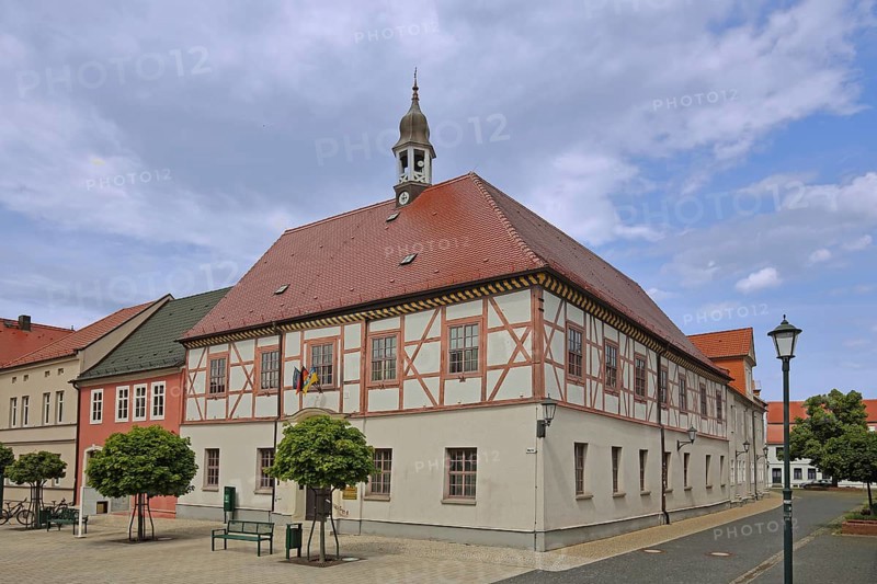Baroque town hall built in 1699, market square, Gräfenhainichen, Saxony-Anhalt, Germany