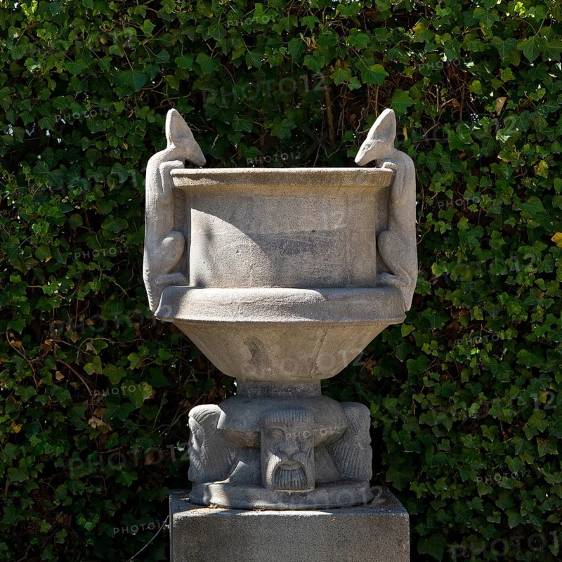 Sculpture Jackal Vase by Bernhard Hoetger in the plane tree grove on the Mathildenhöhe, UNESCO World Heritage Site, Darmstadt, Hesse, Germany