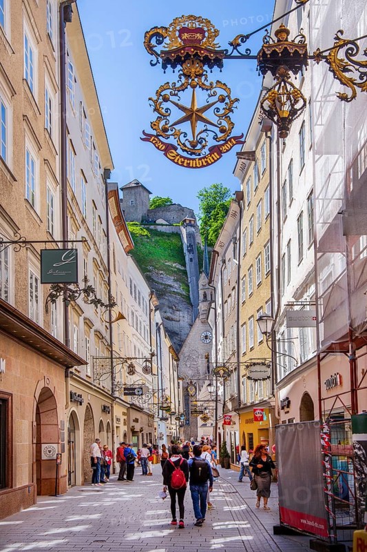 Getreidegasse in the historic city centre, Salzburg, Salzachtal, Land Salzburg, Austria
