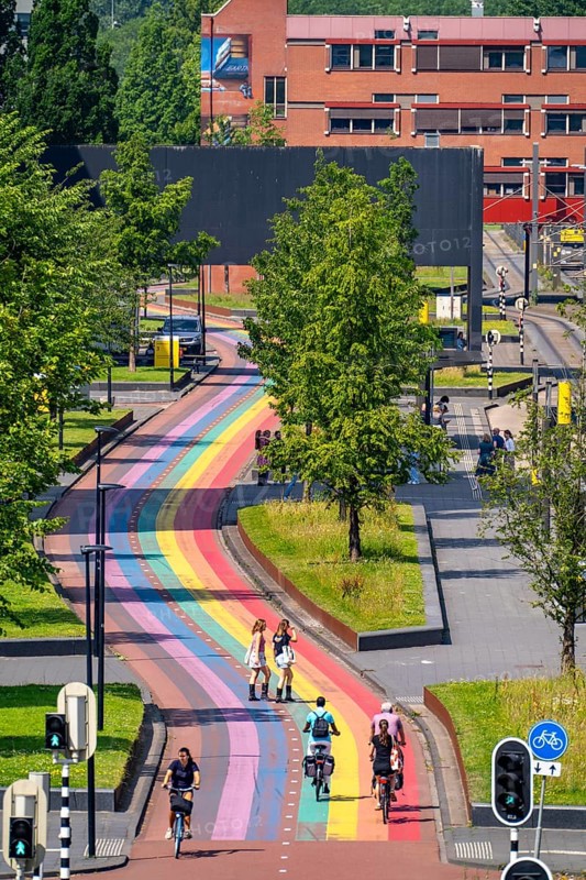 Rainbow cycle path through the university campus in Utrecht Science Park, 570 metres long, Utrecht University, Utrecht University of Applied Sciences and UMC Utrecht University Hospital, set an example for acceptance, equal treatment and safety of the LHBTIQ+ community Netherlands