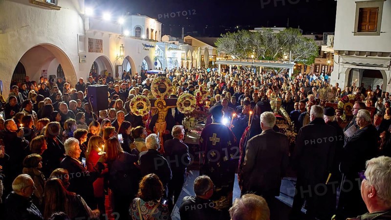 Good Friday, Epitaphios, Funeral procession, Final gathering, Large crowd participates in a religious procession with image of Christ, Skala, harbour, Patmos, Dodecanese, Greek Islands, Greece