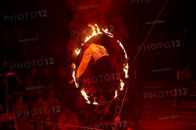 Performance by Circus Barelli in Mannheim***Picture: Magic show by the Tonito family from Spain