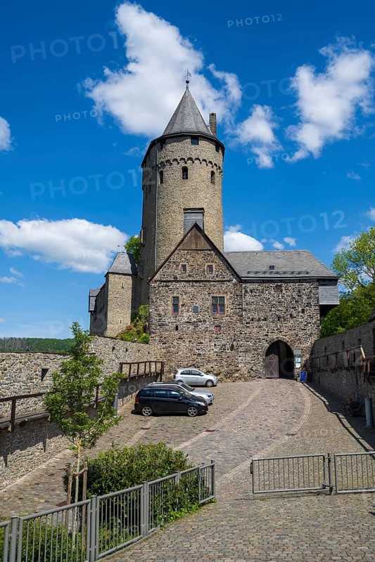 Altena Castle, Altena, Sauerland, Westphalia, North Rhine-Westphalia, Germany