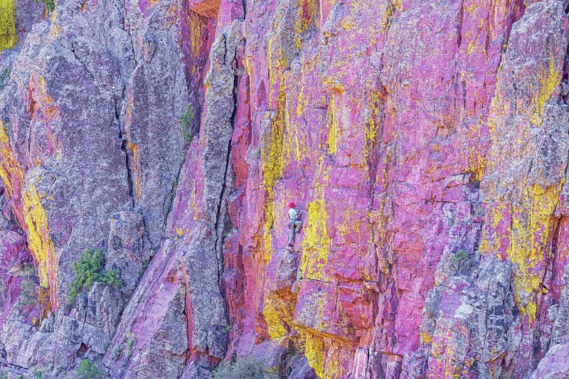 Man rock climbing, Coconino National Forest, Arizona, USA, North America