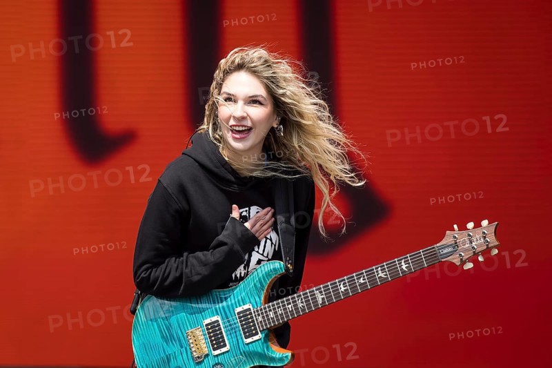 Daniela Villarreal Vélez, singer of The Warning at the Rock am Ring Festival on Sunday, Nürburgring race track race track, 08.06.2025