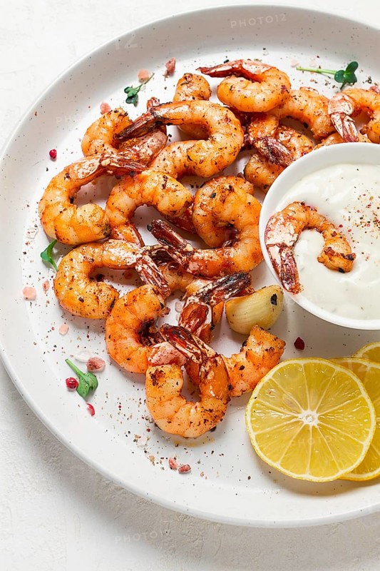 Fried shrimp, headless, with spices, grilled, homemade, no people