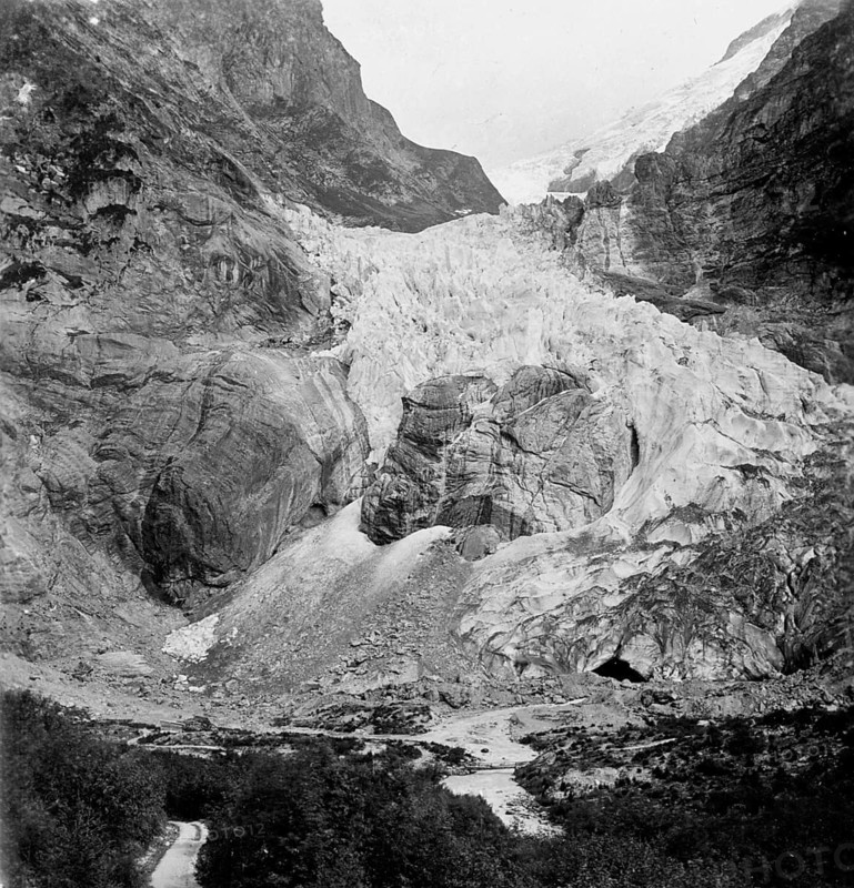 The Upper Grindelwald Glacier is a valley glacier, Alps, Glacier, Grindelwald, Canton of Bern, around 1930, historic, high mountains, mountain, Switzerland