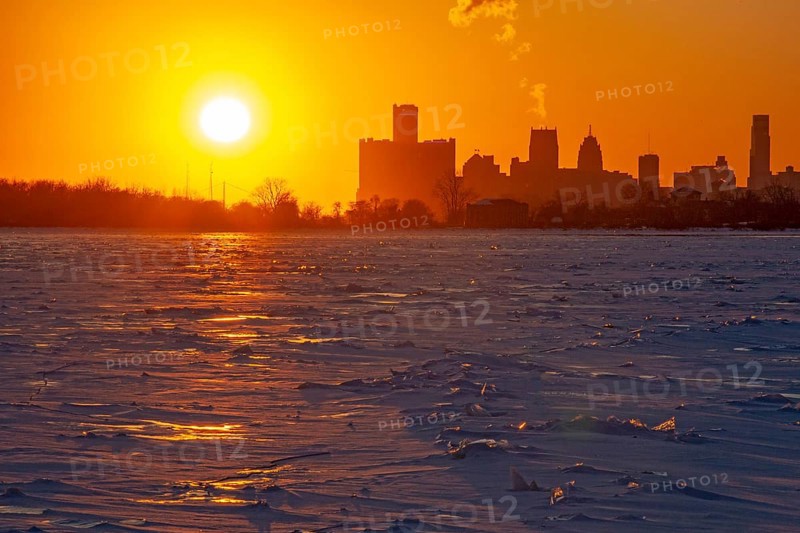 Detroit, Michigan USA - 4 February 2026 - The ice-choked Detroit River near downtown Detroit. Recent cold weather has covered half of the surface of the Great Lakes with ice, including virtually all of Lake Erie, which is downstream from Detroit