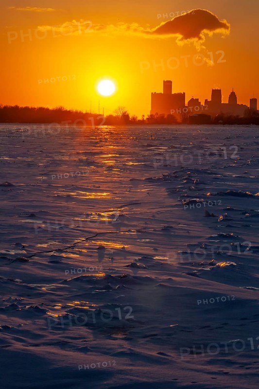 Detroit, Michigan USA - 4 February 2026 - The ice-choked Detroit River near downtown Detroit. Recent cold weather has covered half of the surface of the Great Lakes with ice, including virtually all of Lake Erie, which is downstream from Detroit