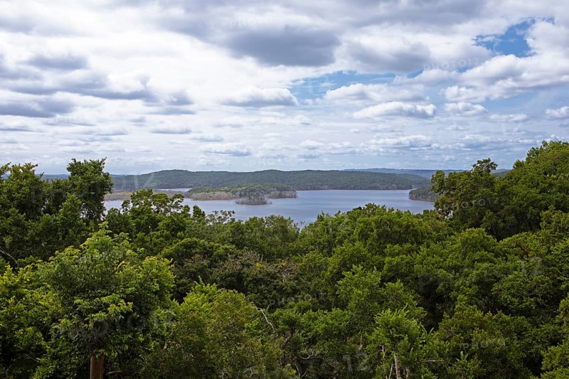 Lake Yaxha in rainforest or jungle, Yaxha-Nakum-Naranjo National Park, Biósfera Maya Nature Reserve, Lowlands, Petén Department, Guatemala