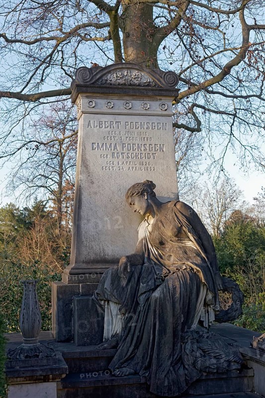 Tomb of industrialist Albert Poensgen, sculpture by sculptor Karl Janssen, Nordfriedhof Düsseldorf, North Rhine-Westphalia, Germany
