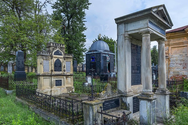 Graves of well-known Jewish citizens of Czernowicz, Jewish cemetery, since 1866, Czernowicz, Bukovina, Ukraine
