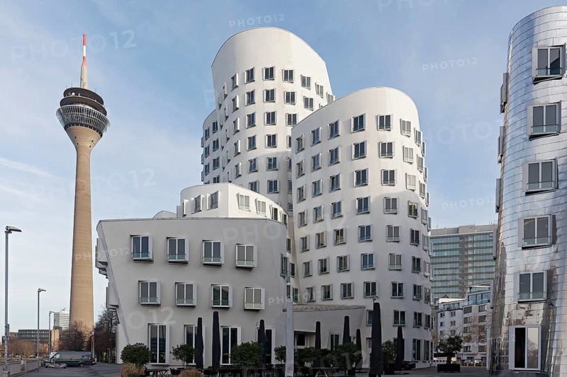 New Zollhof by architect Frank O. Gehry, house with white plaster façade, Gehry buildings in the style of deconstructivism, Düsseldorf, North Rhine-Westphalia, Germany