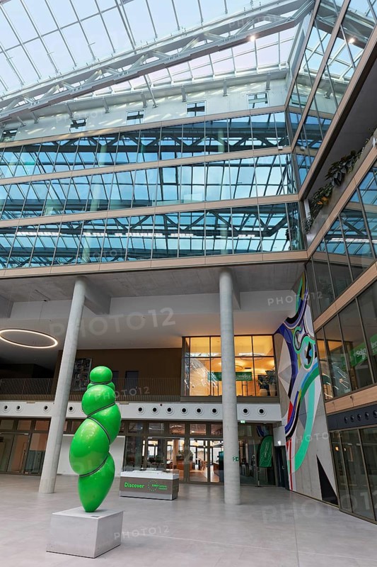 EUREF-Campus Düsseldorf, atrium with sculpture Blow up by Stephan Marienfeld, European Energy Forum for Climate Protection and Electric Mobility, Energiewende, Düsseldorf, North Rhine-Westphalia, Germany
