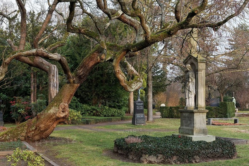 Tomb of composer Norbert Burgmüller, Nordfriedhof Düsseldorf, North Rhine-Westphalia, Germany