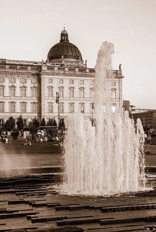 Image editing, nostalgic character, water fountain, summer lifestyle, tourists and passers-by in the pleasure garden in Berlin-Mitte, Berlin, Germany