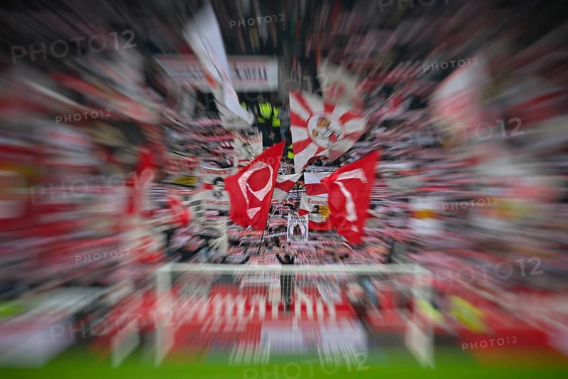 Fan block, fans, fan curve, flags, atmosphere, atmospheric zoom effect, zoomed, explosion effect, Cannstatt curve VfB Stuttgart, MHPArena, MHP Arena Stuttgart, Baden-Württemberg, Germany