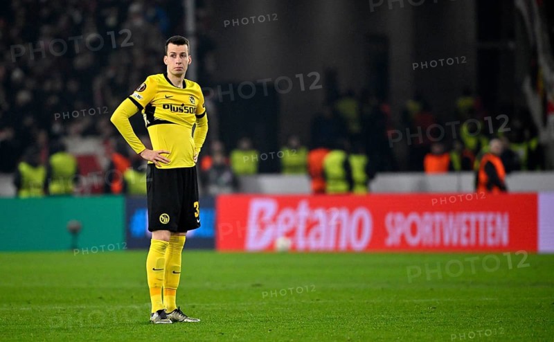Sandro Lauper BSC Young Boys Bern (30) disappointed in the background perimeter advertising Logo BETANO SPORTWETTEN Football, UEFA EUROPA LEAGUE, MHPArena, MHP Arena Stuttgart, Baden-Württemberg, Germany