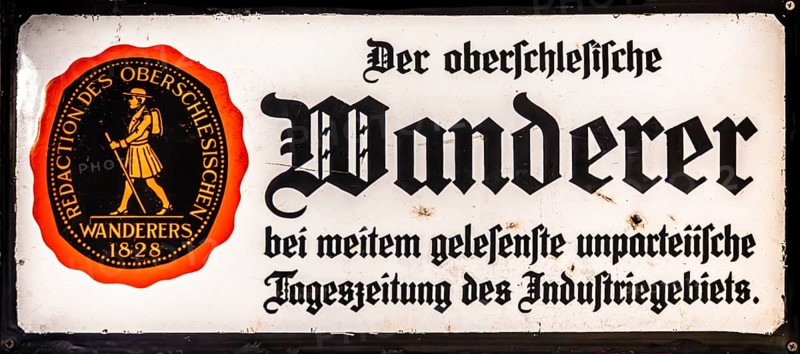 Enamel sheet as an advertisement for the newspaper Oberschlesischer hiker, the most-read newspaper in the industrial area, 20th century, Piast Castle Museum, 16th century, Gliwice, Poland