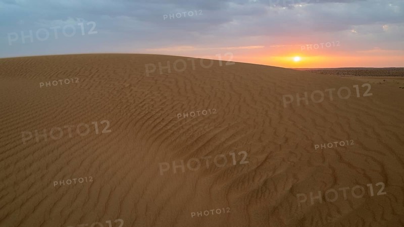 Sunset, sand dunes in the Wahiba Sands desert, Oman