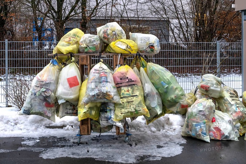 Collection day for the yellow bag, Eckental, Middle Franconia, Bavaria, Germany