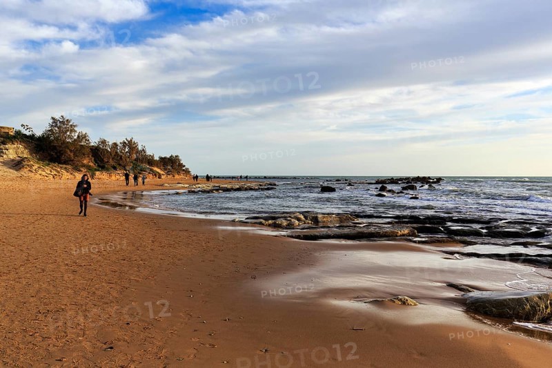 Stroller on the beach, Lido Scala dei Turchi, coastline, Realmonte, Agrigento, Sicily, south coast, Mediterranean, Italy
