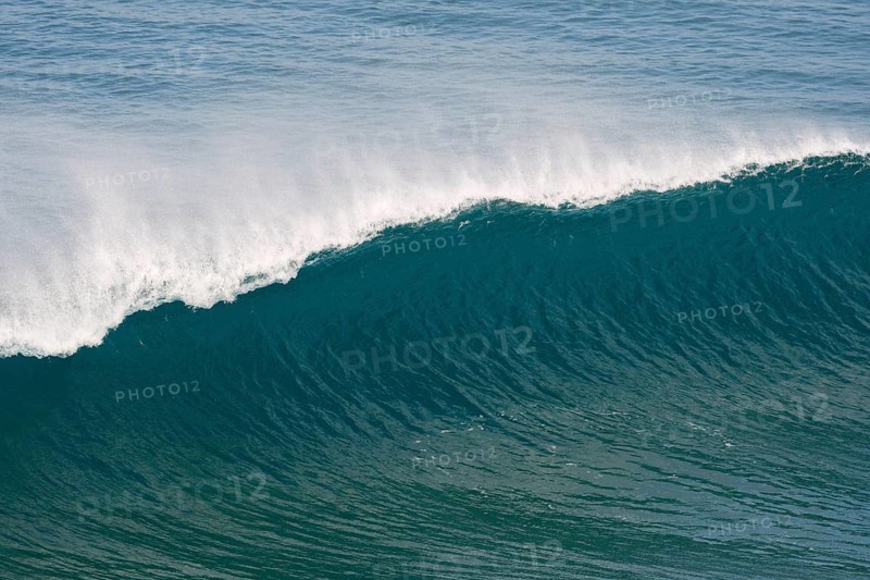 Breaking wave, Atlantic Ocean, Sagres, Algarve, Portugal