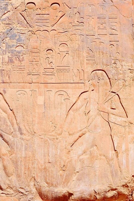 Relief of the Nile god Hapi, Colossi of Memnon, statue of King Amenhotep III, West Thebes, Luxor, Egypt