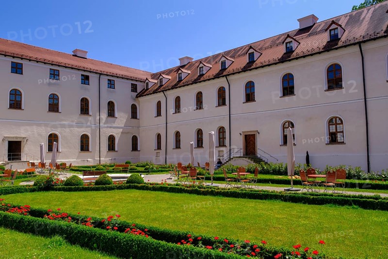 Innenhof, Kloster Seeon, Chiemgau, Upper Bavaria, Bavaria, Germany