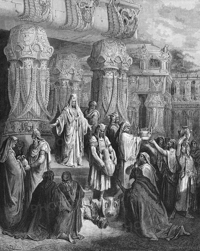 King Cores releases the vessels of the temple that Nebuchadnezzar captured in Jerusalem, Ezra 1, verse 7, Bible, Old Testament, Ezra scribe from Babylon, palace, columns, decorations, vessels, return, loot, group, Cyrus, Persian, Aries figure, faces, historical illustration after Gustave Doré around 1880