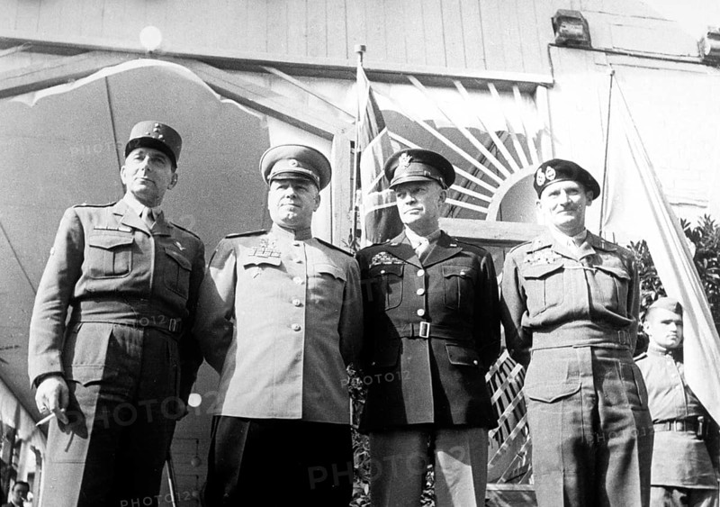 Berlin June 5, 1945, signing of the 'Berlin Declaration, 'Germany J. Chaldej about this picture: The four commanders of the Allied Forces took part in this June conference in the Köpenick district: Marshal Zhukov, General Eisenhower, Field Marshal Montgomery and General Lattre de Tassigny. They signed a declaration on the defeat of Germany and the associated assumption of government power by the victorious powers