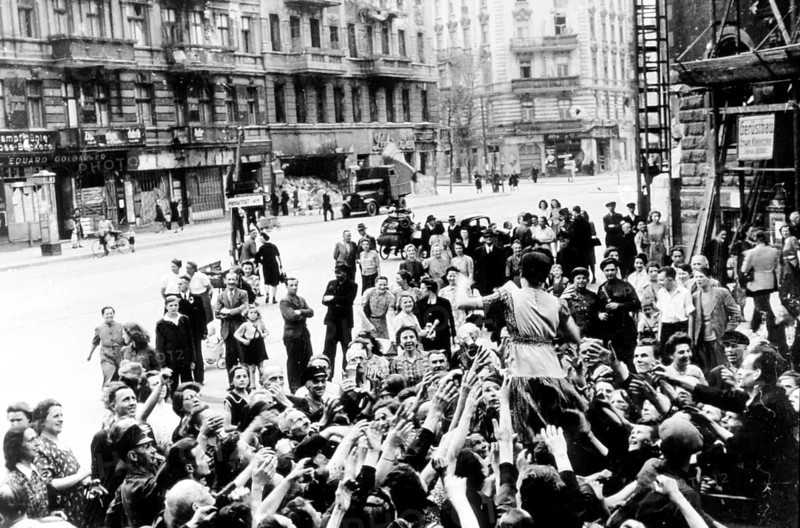 The first newspaper after the war, Berlin in May 1945