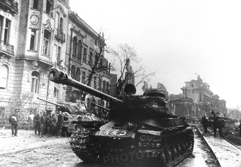 Tanks on the streets of Berlin near Brandenburg Gate, May 1945, Berlin Germany