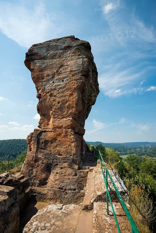 Drachenfels sandstone cliffs and castle ruins, Dahner Felsenland, Palatinate Forest, Rhineland-Palatinate, Germany