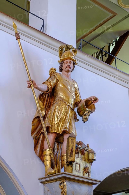 St. Florian, Pfarrkirche Mariä Himmelfahrt, Halfing, Chiemgau, Upper Bavaria, Bavaria, Germany
