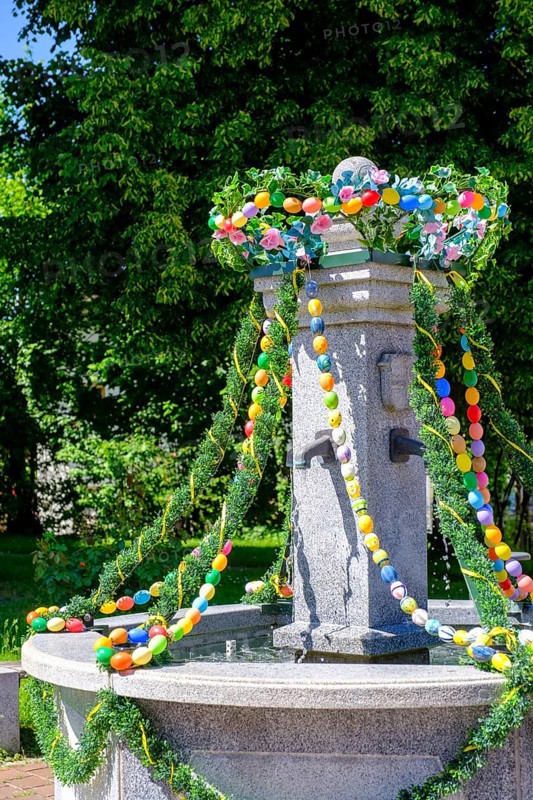 Osterbrunnen, Halfing, Chiemgau, Upper Bavaria, Bavaria, Germany