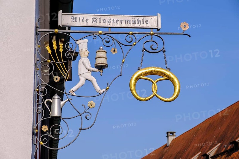 Nose sign, house sign, Alte Klostermühle, bakery, Rot an der Rot, Mönchsrot, Upper Swabia, Baden-Württemberg, Germany